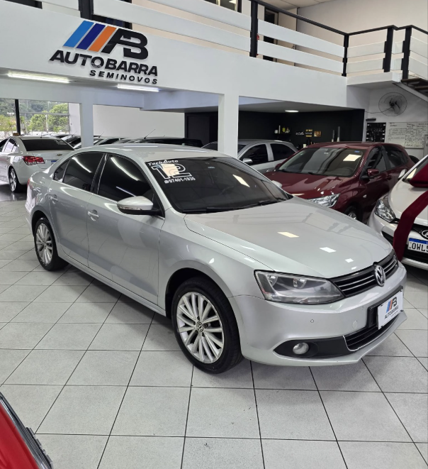 Volkswagen Jetta Highline TSI 2.0 turbo