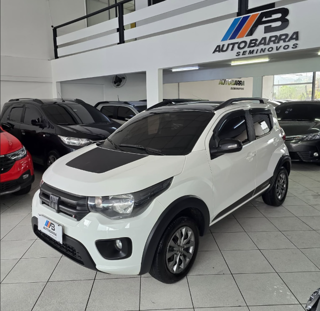 Fiat Mobi Trekking 1.0 completo 2021, foto 2